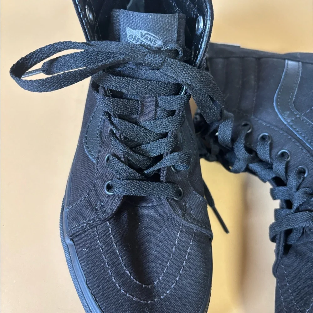 vans kids black high top sneakers Size 3 Youth